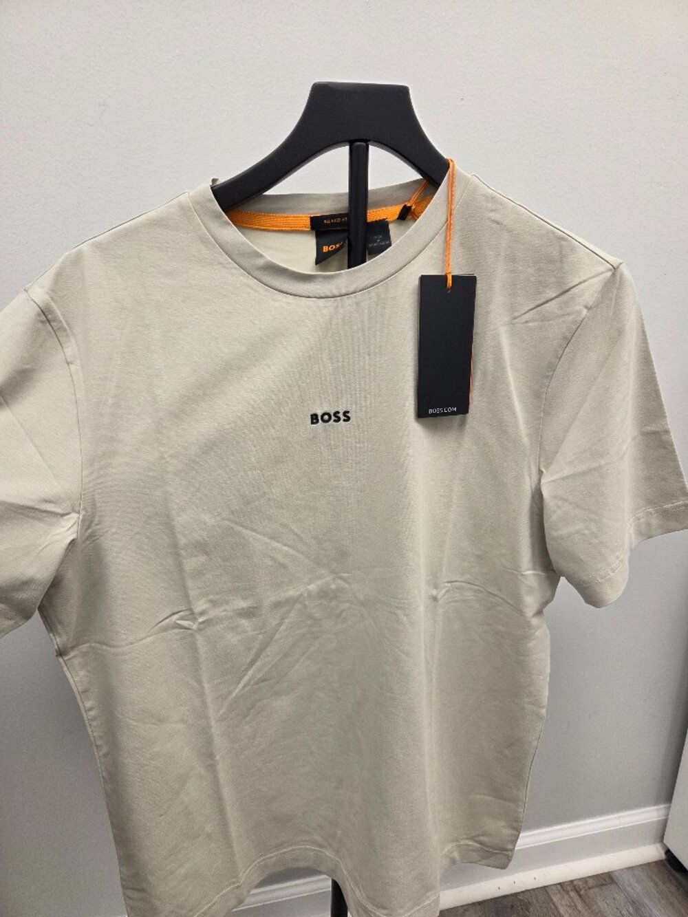 BOSS Men's Center Logo Regular Fit T-Shirt New with Tags Size Small Med Large